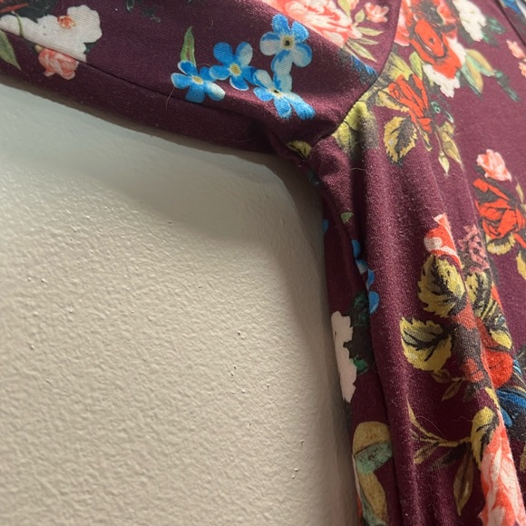 Comfy Fit Floral Long Sleeve Dress - Picture 5 of 16